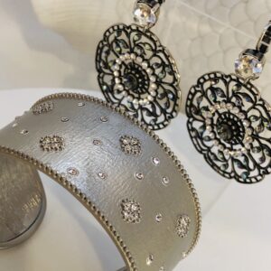 Vintage Medallion Filigree Round Disc